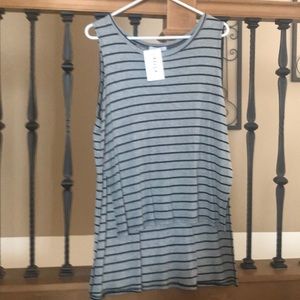 High-low tank top with side slits